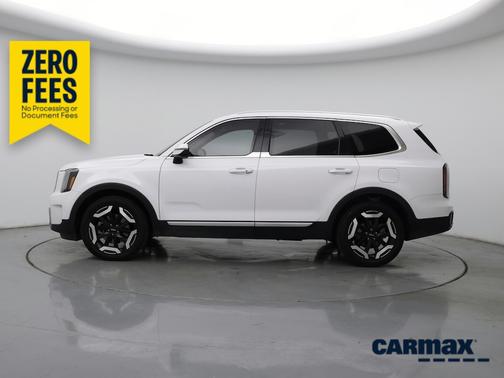 White 2024 Kia Telluride EX