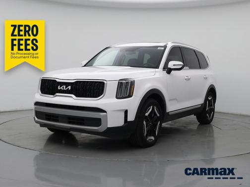 White 2024 Kia Telluride EX