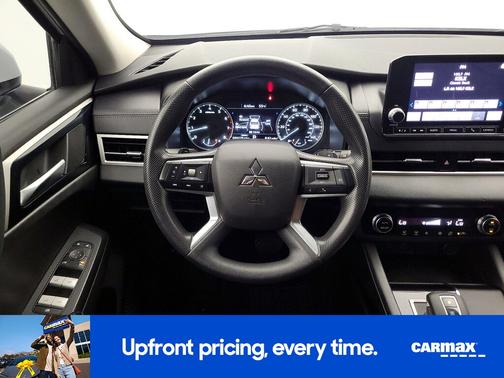 2024 Mitsubishi Outlander ES