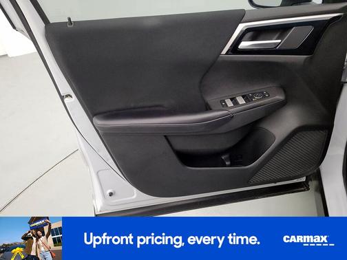 2024 Mitsubishi Outlander ES