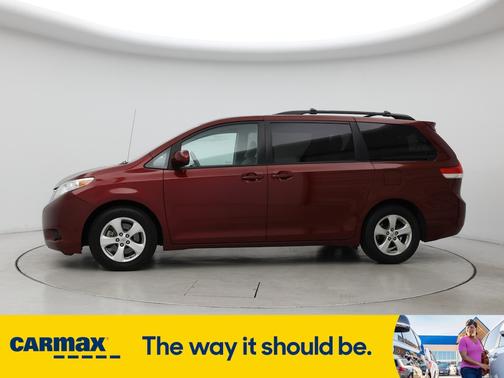 2013 Toyota Sienna LE