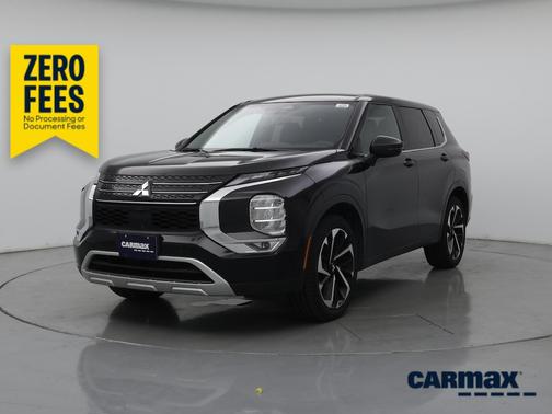 Gray 2024 Mitsubishi Outlander SE