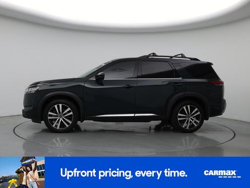 Green 2023 Nissan Pathfinder Platinum