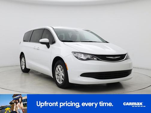 2020 Chrysler Voyager LX