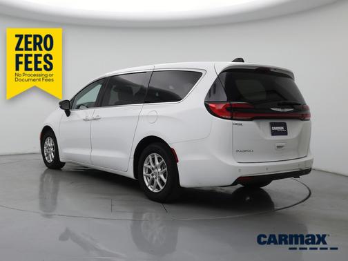 White 2024 Chrysler Pacifica Touring L