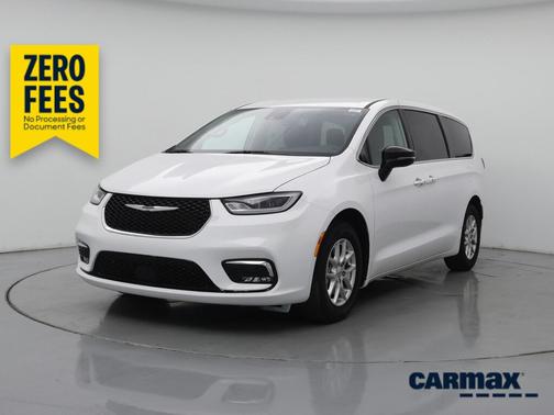 White 2024 Chrysler Pacifica Touring L