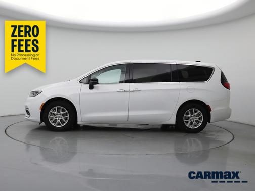 White 2024 Chrysler Pacifica Touring L