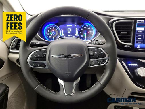 White 2024 Chrysler Pacifica Touring L