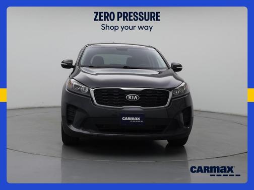Gray 2019 Kia Sorento LX