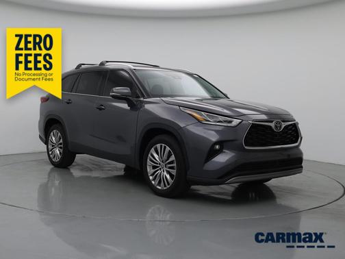 Gray 2023 Toyota Highlander Platinum