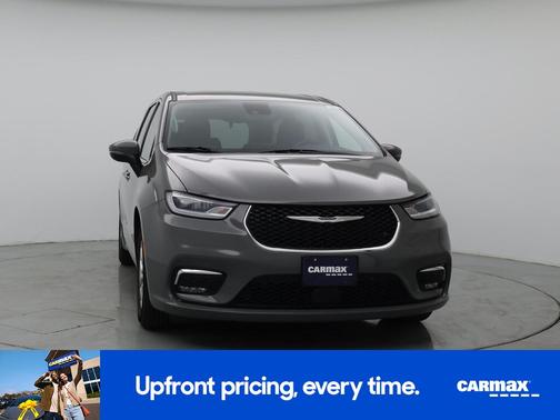 Gray 2023 Chrysler Pacifica Touring L