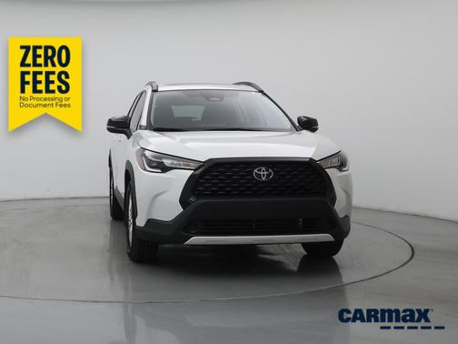 White 2025 Toyota Corolla Cross LE