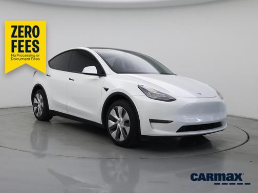 White 2023 Tesla Model Y
