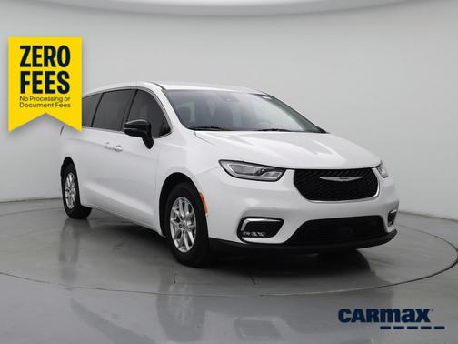 White 2024 Chrysler Pacifica Touring L