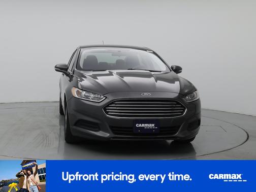 Gray 2016 Ford Fusion SE