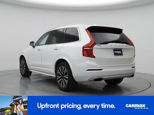 2021 Volvo XC90 T6 Momentum