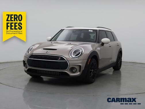 Gold 2024 MINI Clubman S