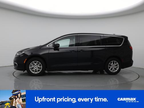 Black 2023 Chrysler Pacifica Touring L