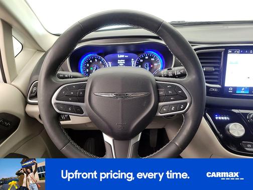 White 2023 Chrysler Pacifica Touring L