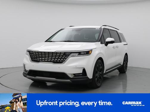 White 2024 Kia Carnival SX