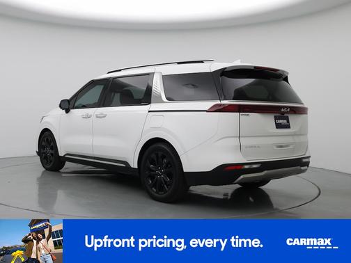 White 2024 Kia Carnival SX