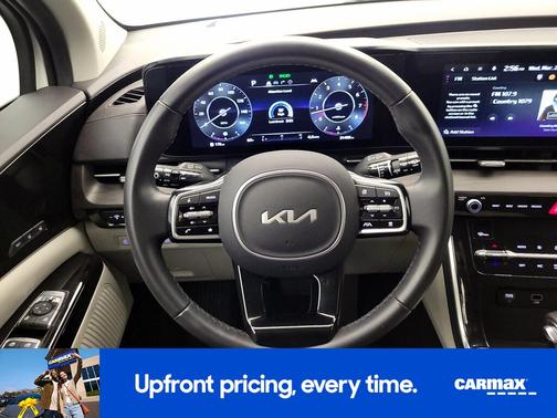 2024 Kia Carnival SX