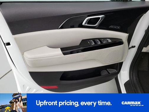 2024 Kia Carnival SX