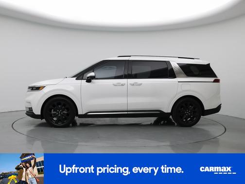 White 2024 Kia Carnival SX