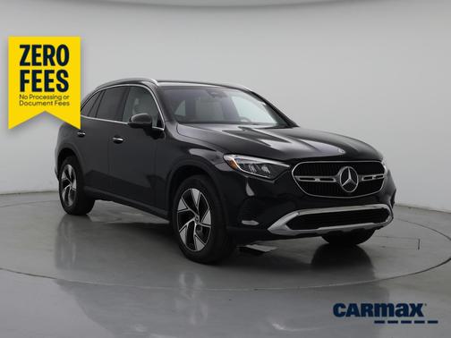 Black 2024 Mercedes-Benz GLC 300