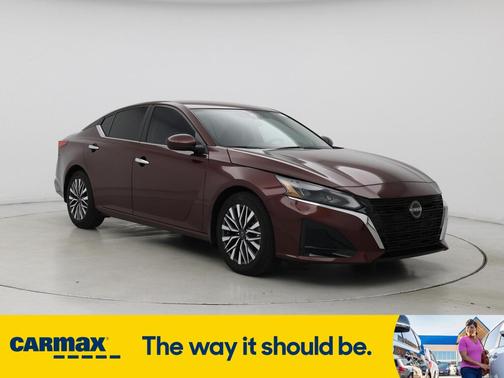 2023 Nissan Altima SV