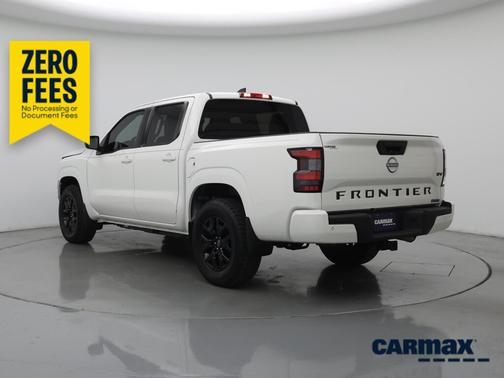 White 2023 Nissan Frontier SV
