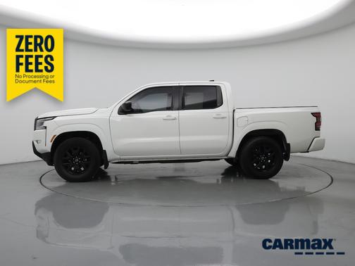 White 2023 Nissan Frontier SV