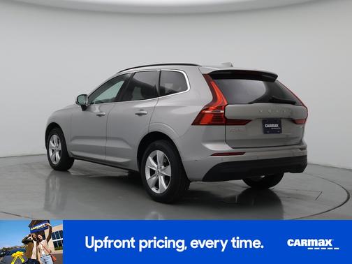 Silver 2022 Volvo XC60 B5 Momentum