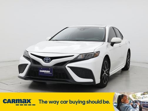 2022 Toyota Camry Hybrid SE