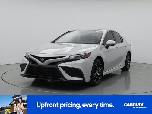 White 2023 Toyota Camry SE