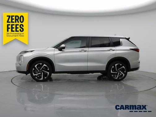 Silver 2024 Mitsubishi Outlander SE