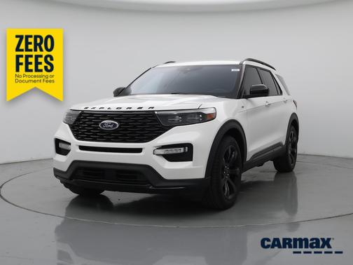 White 2023 Ford Explorer ST-Line