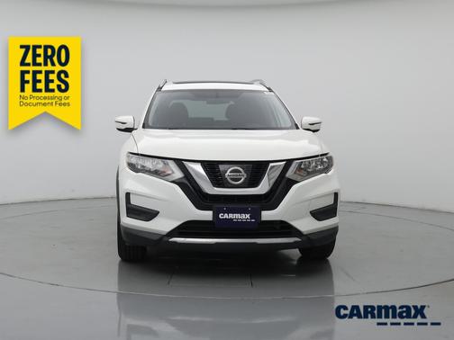White 2017 Nissan Rogue SV