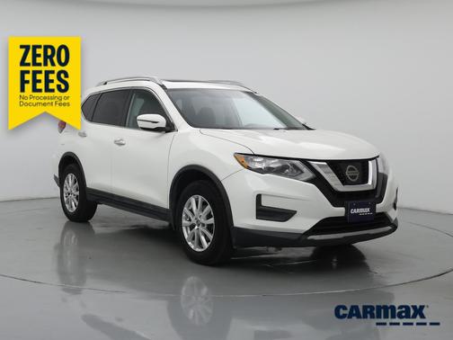 White 2017 Nissan Rogue SV