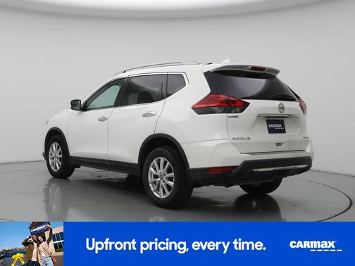 White 2017 Nissan Rogue SV