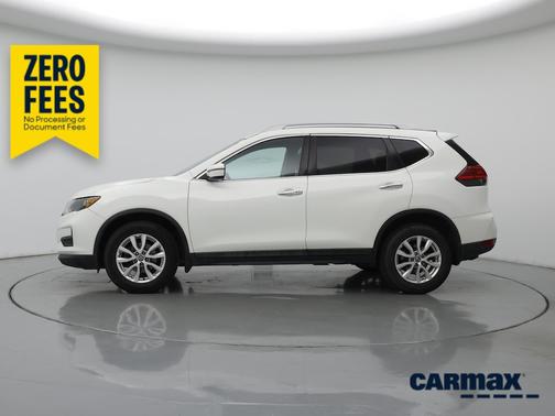 White 2017 Nissan Rogue SV