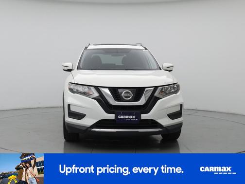 White 2017 Nissan Rogue SV