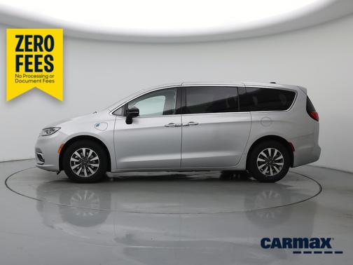 Silver 2024 Chrysler Pacifica Hybrid Select