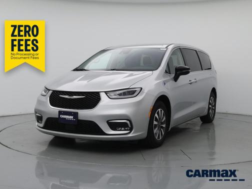 Silver 2024 Chrysler Pacifica Hybrid Select