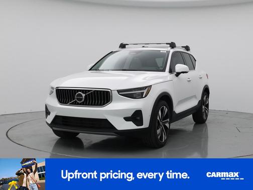 2024 Volvo XC40 B5 Ultimate Bright Theme