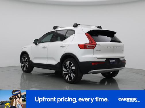 2024 Volvo XC40 B5 Ultimate Bright Theme