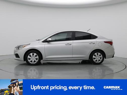 Silver 2022 Hyundai Accent SE