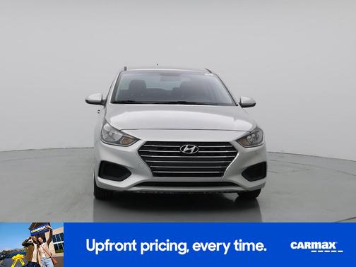 Silver 2022 Hyundai Accent SE