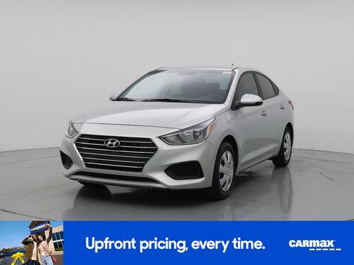 Silver 2022 Hyundai Accent SE
