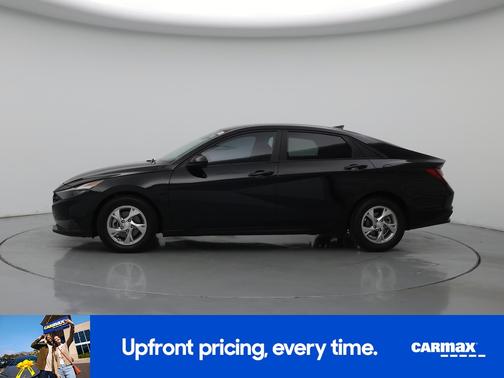 Black 2022 Hyundai ELANTRA SE